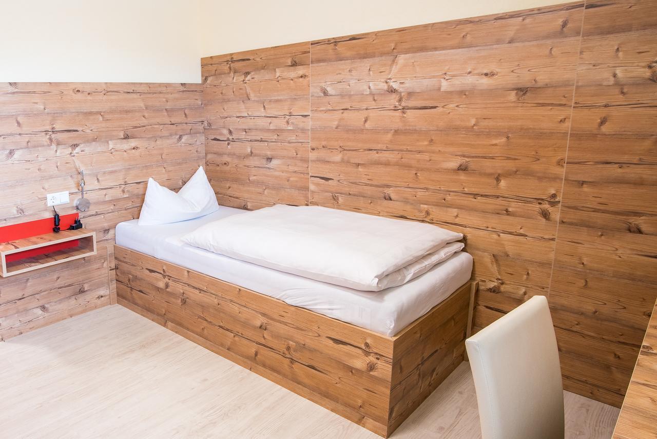 Hotel Schweizerhof Boebingen an der Rems Экстерьер фото